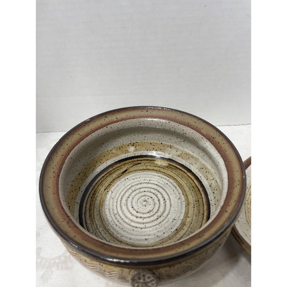 Hobbiest Covered Pottery Dish  6" wide 3" high 5" to top of cover when on Brown/ - Picture 5 of 10